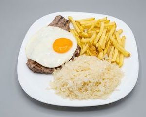 Prego no Prato com ovo